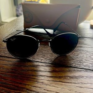 Ray-Ban Round Metal Sunglasses in All Black. Authentic. Includes Model #